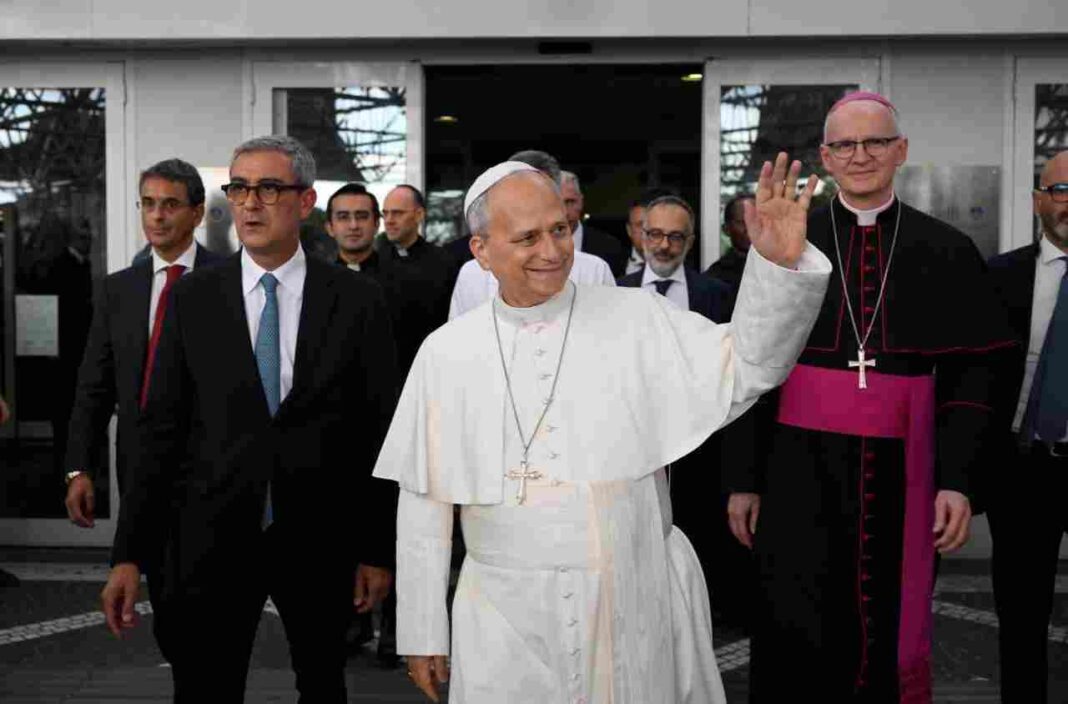 León XIV ya está en el Vaticano tras recibir el alta y mañana rezará el Ángelus León XIV ya está en el Vaticano tras recibir el alta y mañana rezará el Ángelus