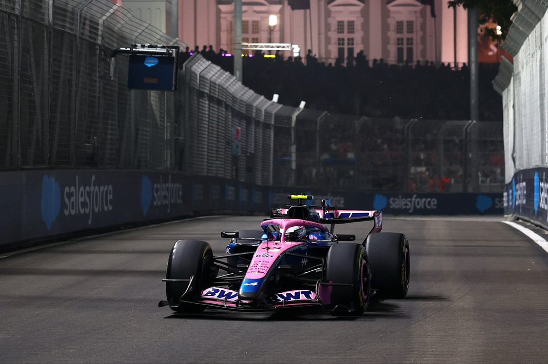 Colapinto quedó a las puertas de la SQ3 en Singapur: Verstappen se quedó con la pole Colapinto quedó a las puertas de la SQ3 en Singapur: Verstappen se quedó con la pole